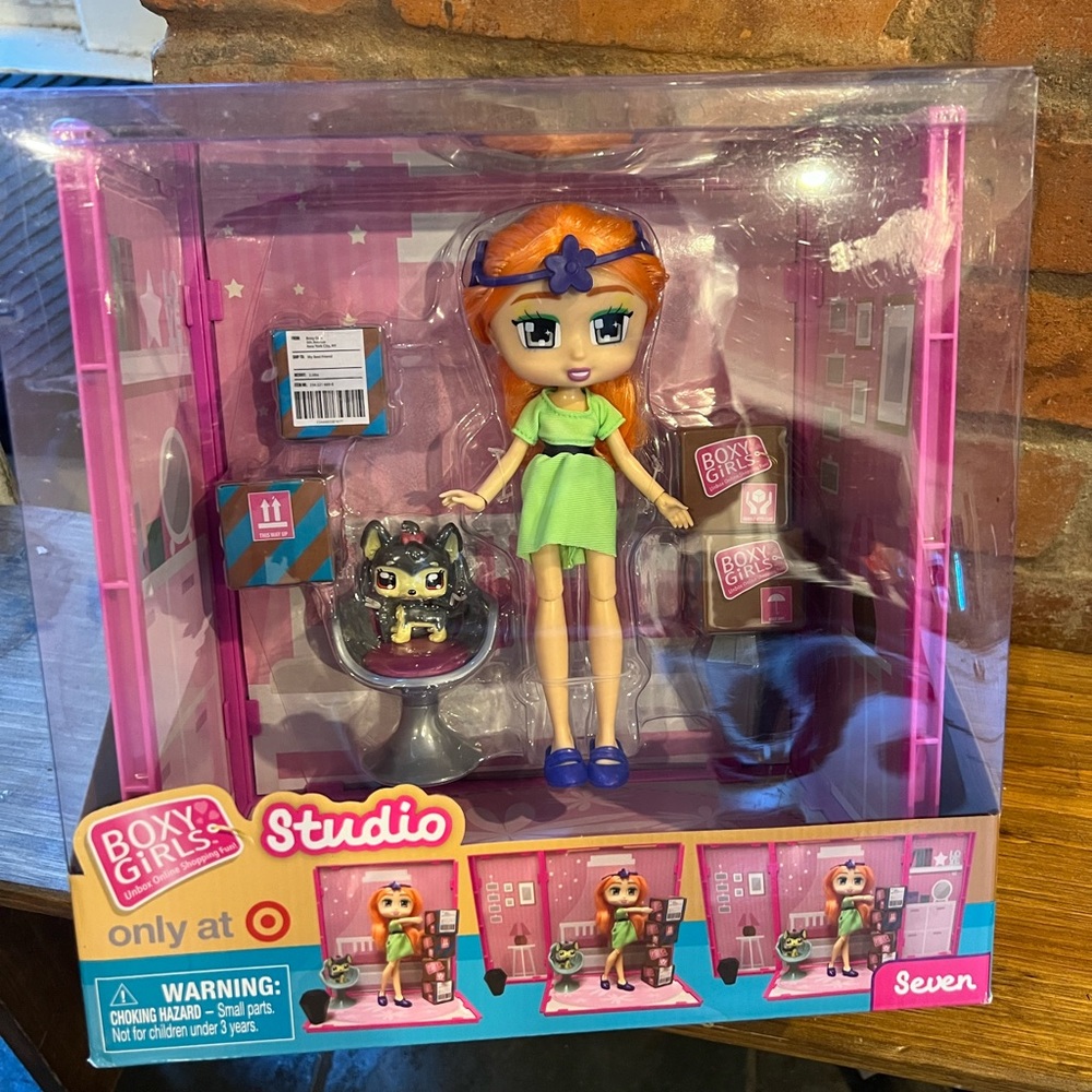 New in box Boxy girls studio play set